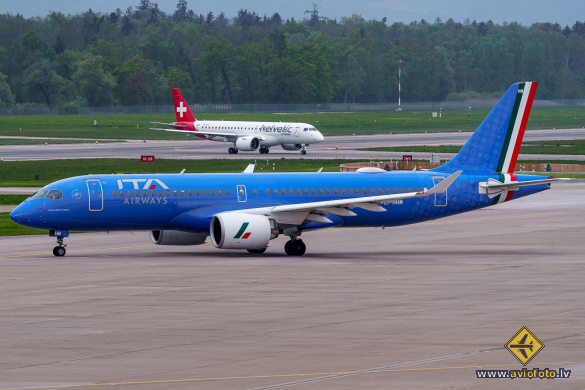 Airbus A220-300